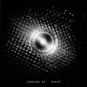 Lire la suite à propos de l’article Looking Up « Steps » EP